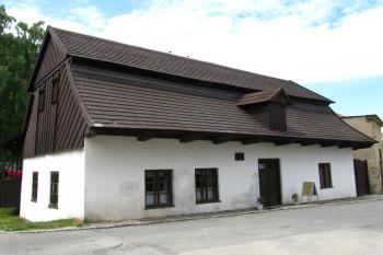 Rodný dům F. V. Heka (F. L. Věka) ( © Rodochrozit 06/2011)
