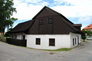 Rodný dům F. V. Heka (F. L. Věka) ( © Rodochrozit 06/2011)