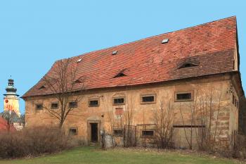 Barokní sýpka ve Lvové u Jablonného v Podještědí. (© Pavel Vítek 05/2018)