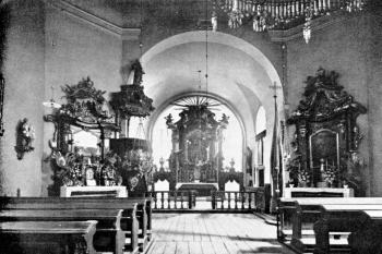 pohled z lodi do presbytáře, před r. 1937 (© Emanuel Poche: Soupis památek historických a uměleckých v Království Českém, sv. 48 Politický okres královédvorský, Archaelogická komise při České akademii věd a umění, Praha 1937)