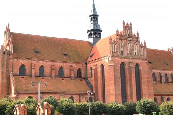 Katedrální bazilika Nanebevzetí Nejsvětější Panny Marie v Polském Pelplině. (© Pavel Vítek 08/2004)