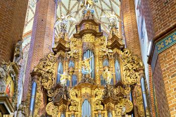 Katedrální bazilika Nanebevzetí Nejsvětější Panny Marie v Polském Pelplině. (© Pavel Vítek 08/2004)