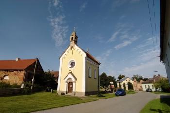 Dolany-kostel (© Lukasbru  07/2021)