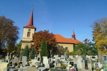 Černilov-kostel (© Roman Štěpánek  10/2017)