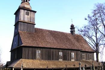 celkový pohled na velmi vzácný památkově chráněný kostel Všech Svatých od jihozápadu ( © Jan P. Štěpánek 02/2008)