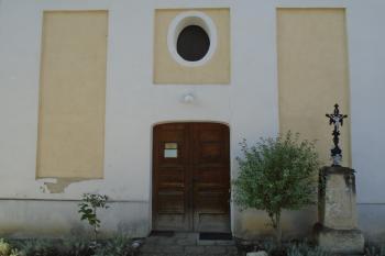 vstupní portál do lodi kostela (© Jaroslav Špiroch  09/2024)