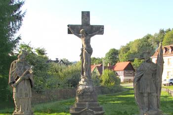 Sousoší Ukřižování v Mařenicích u Cvikova v okrese Česká Lípa. (© Pavel Vítek 09/2022)