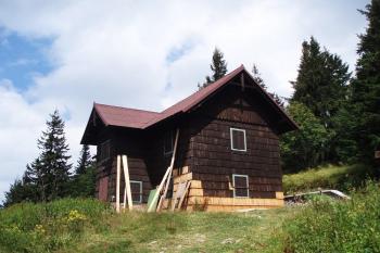 bývalý arcibiskupský lovecký zámeček - Hubertova chata ( © Jan P. Štěpánek 08/2007)