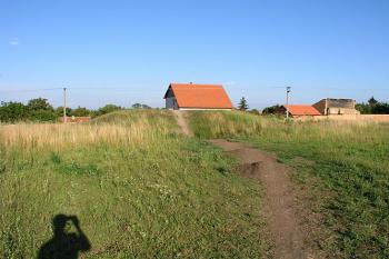 Celkový pohled od západu (stav v roce 2004) ( © Roman Řezáč 07/2004)