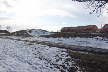 Pohled od severovýchodu (stav v roce 2006) ( © Roman Řezáč 05/2006)