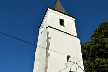 branská věž do areálu předhradí ( © Jan P. Štěpánek 10/2011)