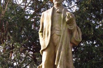 Chotěboř-pomník Ignáta Herrmanna (© Martin Lachman  03/2015)