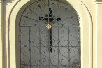 Výklenková kaple Panny Marie u Krchleb v okrese Kutná Hora. (© Pavel Vítek 10/2022)