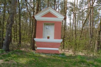 výklenková kaplička - VIII. zastavení (© Jaroslav Špiroch  05/2023)