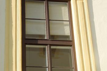 detail okna (© D Dohňanský, 11/2018)