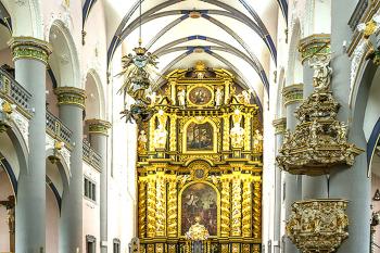 Katedrála sv. Marie, sv. Libora a sv. Kiliána v Německém Paderbornu. (© Pavel Vítek 06/2001)