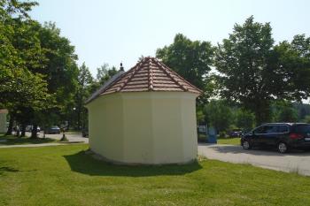 XIV. zastavení - závěr Božího hrobu (© Jaroslav Špiroch  05/2023)