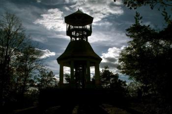 Rozhledna na Sv. kopečku (2003 ©Václav Hodek)