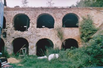 Východní křídlo z nádvoří (© Lukáš Pechánek, 07/2005)