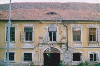 Severní průčelí zámku (© Lukáš Pechánek, 07/2005)