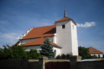 kostel sv. Gotharda (© František Kinař, 08/2014)