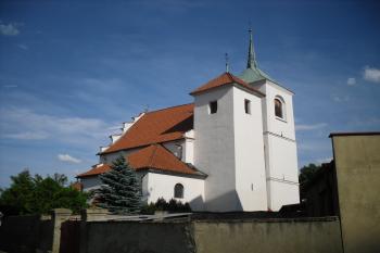 kostel sv. Gotharda (© František Kinař, 08/2014)