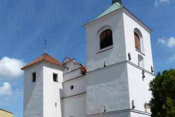 kostel sv. Gotharda (© František Kinař, 08/2014)