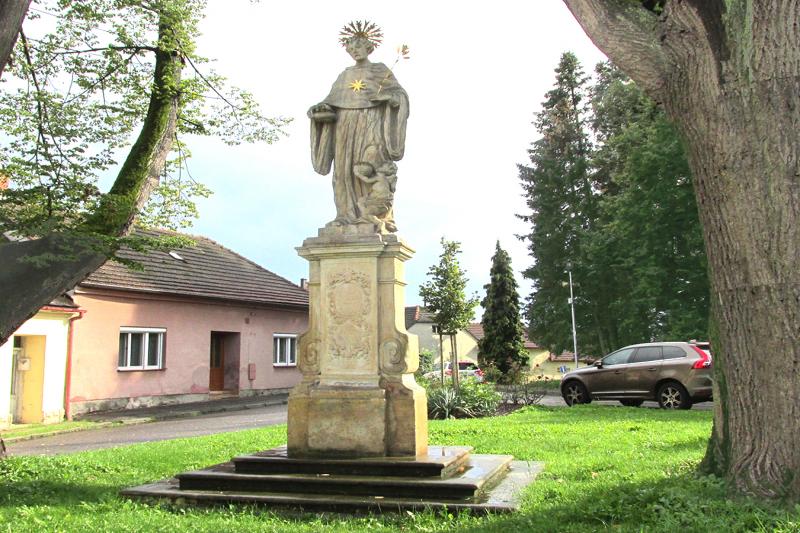 socha sv. Mikuláše Tolentinského socha sv. Mikuláše Tolentinského