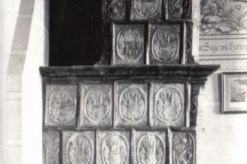 Fotografie kamen na zámku Tovačov - počátek 20.století (soukr.sbírka IvoR) (© ?)