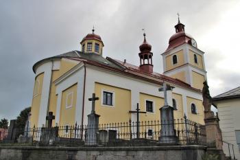 Lázně Bělohrad-kostel (© Tomasz Winiarski  09/2022)