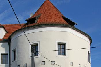 Vnější opevnění hradu (© Petr Nožička 09/2013)