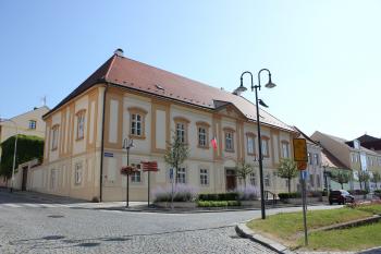 fara (© Luděk Vláčil  07/2023)