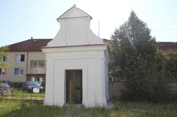kaple Nejsvětější Trojice v areálu kostela (© Luděk Vláčil  07/2023)