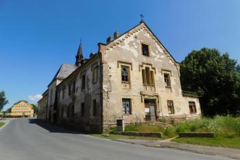 budova špitálu (© Milan Caha  07/2021)