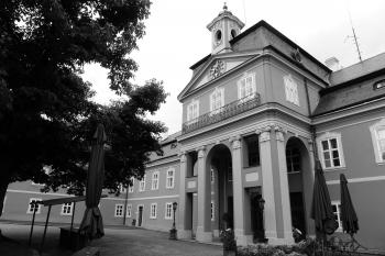 nádvoří (© Václav Kapr, 08/2011)