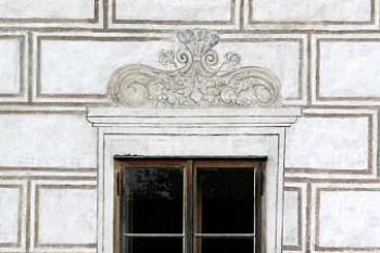 ornamentální výzdoba okna ( © Pavel Zany Komárek 25/9/2004)