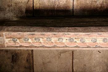 detail malovaného trámového stropu vstupní síně přízemí ( © Pavel Zany Komárek 25/9/2004)