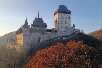  (© Yarda Domin  11/2025)