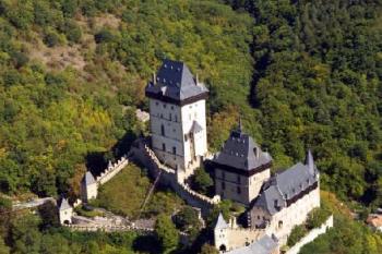 Karlštejn - Letecký snímek ( © Radovan Smokoň 09/2006)