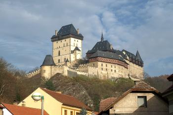 klasický pohled na hrad ( © Milan Caha 11/2009)
