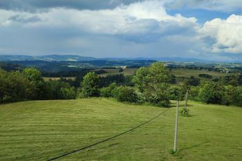 Pohled z rozhledny Na Janečku (© Jiří Donát  06/2023)