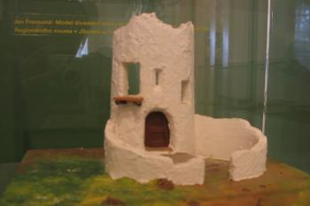  (© 2003 Jiří Čížek)