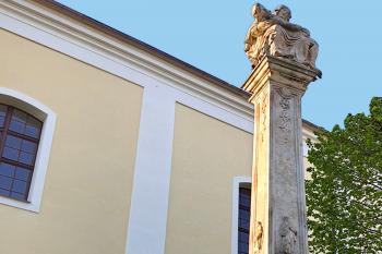 Socha Piety ve Velkých Opatovicích v okrese Blansko. (© Pavel Vítek 09/2022)