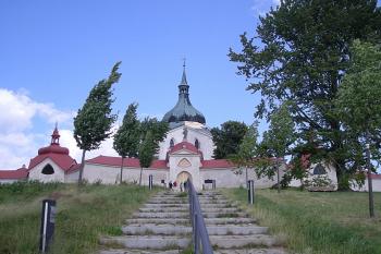 Poutní kostel sv. Jana Nepomuckého na Zelené hoře ve Žďáře nad Sázavou (© Martina Lorencová, 07/2008)
