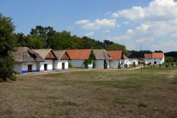 Soubor vinohradnických lisoven z Vrbice a Blatnice (© Jiří Cukr, 08/2015)