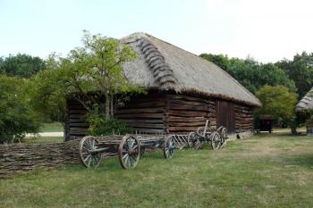 Roubená stodola z Doubrav (© Jiří Cukr, 08/2015)