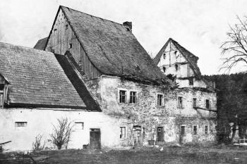 Dwór Różanka před r. 1980 (© zdroj: https://pl.wikipedia.org)