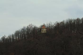 Letohrádek z úpatí hradu Lamberk (© Dušan Dohňanský 11/2020)