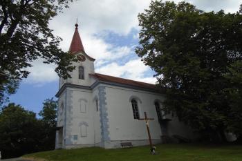 pohled na kostel od jihozápadu (© Jaroslav Špiroch  07/2023)