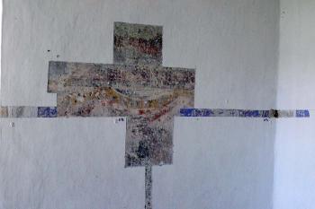 Sondou odkrytá fresková výzdoba (© Jiří Cukr, 08/2009)